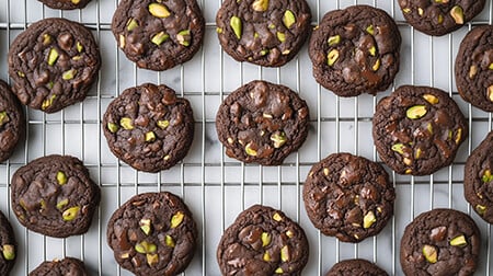 Dark Pistachio Cookies